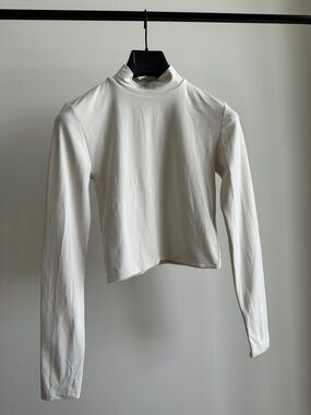 Aritzia Babaton White Mock Neck cropped  Long Sleeve Top